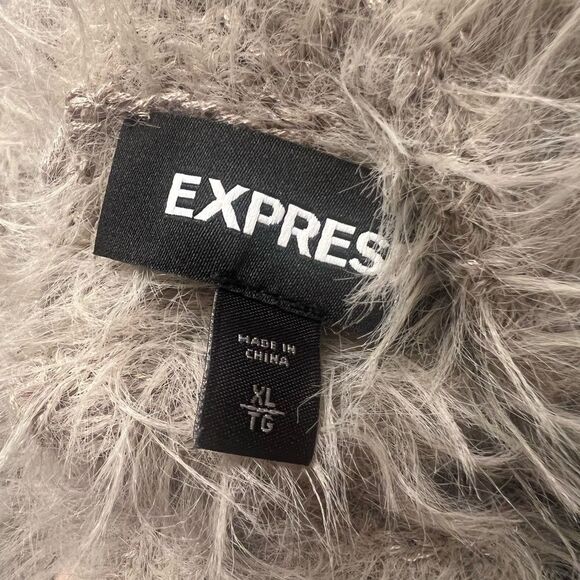 Express furry soft material oversized sweater size xl amazing quality - Picture 3 of 16